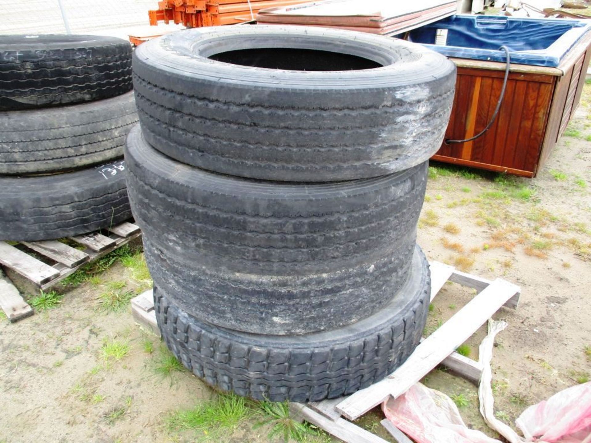 (4) 275 / 70R 22.5 TIRES