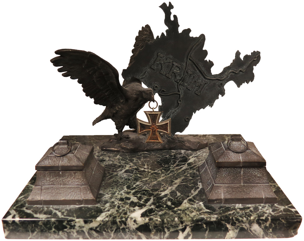 German Officers Double Desk Inkwell, Krim Campaign. Featuring Eagle holding EK11 and geographical