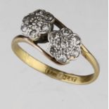 18ct Gold/Platinum Ring set with 2 floral heads with Diamonds size M weight 2.8 grams