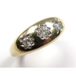 18ct Gold 3 stone Diamond Ring approx 0.45 carat weight size T weight 8.1 grams