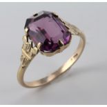 9ct Gold Ring set with large Amethyst size R weight 3.2g