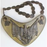 Gorget German Army Standard Bearer. Hanging chain with alternating eagle and oak leaf motif. Green