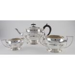Edward VII silver three piece tea set, Sheffield 1907/1909. Total weight approx 24.4oz
