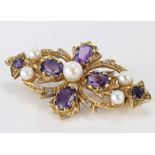 9ct Gold Amethyst and Pearl Brooch weight 5.2g