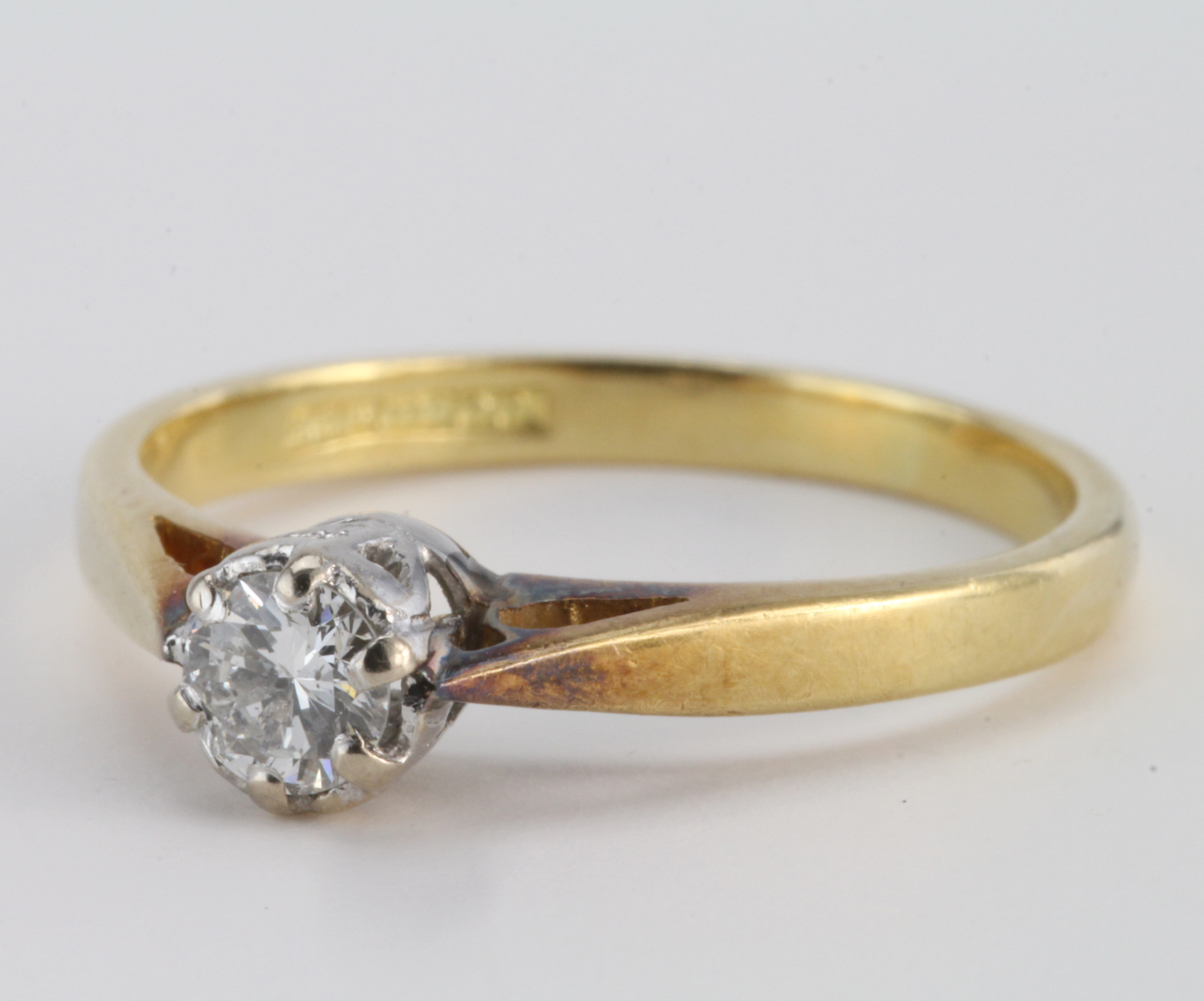 18ct Gold Solitaire Diamond Ring approx 0.25 ct weight size K weight 2.5g