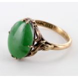 14ct Gold Jade set Ring size N weight 3.5g