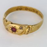 18ct Gold Ring set with Ruby and Diamonds size R weight 2.1g