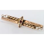 9ct Gold Ruby/Seed Pearl Bar Brooch weight 2.3g