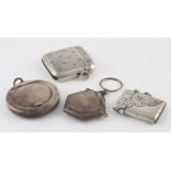 Small silver items (4) Vesta cases x 2 hallmarked Birmingham 1901 & 1909 along with two silver
