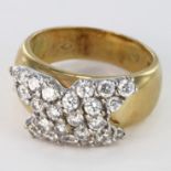 18ct Gold Ring with CZ set stones size N weight 8.7g