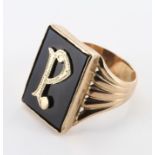 Yellow metal (tests 9ct Gold) Onyx initial P Ring size L weight 4.5g