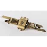 Yellow metal (tests 18ct) Bar Brooch weight 2.5g