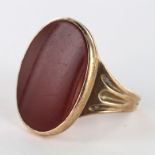 9ct Gold large Carnelian Ring size R weight 9.3g