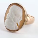 9ct Gold large Cameo Ring size M weight 4.8g