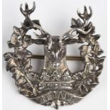 Badge - Scottish Gordon Highlanders Regt. officer’s 1915 Edinburgh hallmarked silver hat/Glengarry