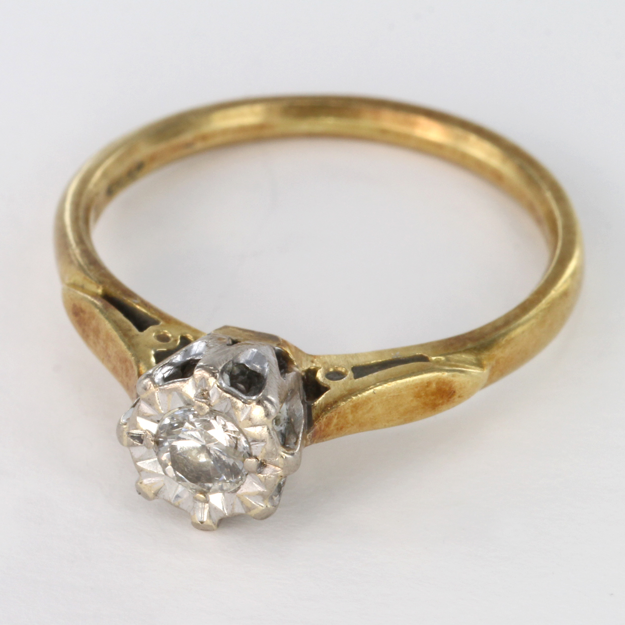 18ct Gold Solitaire Diamond Ring size I weight 2.4g