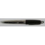 Montblanc Meisterstuck Le Grand steel / carbon fountain pen, serial no. VX2040899, with original M