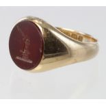 15ct Gold Carnelian Seal Ring size W weight 10.4g