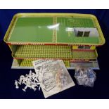 Toys, Mettoy Emergency Ward 10 Hospital, tinplate construction with quantity of figures and