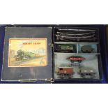 Model Railways, Hornby, O Gauge No.601 Goods Set, comprising LNER clockwork locomotive and tender,