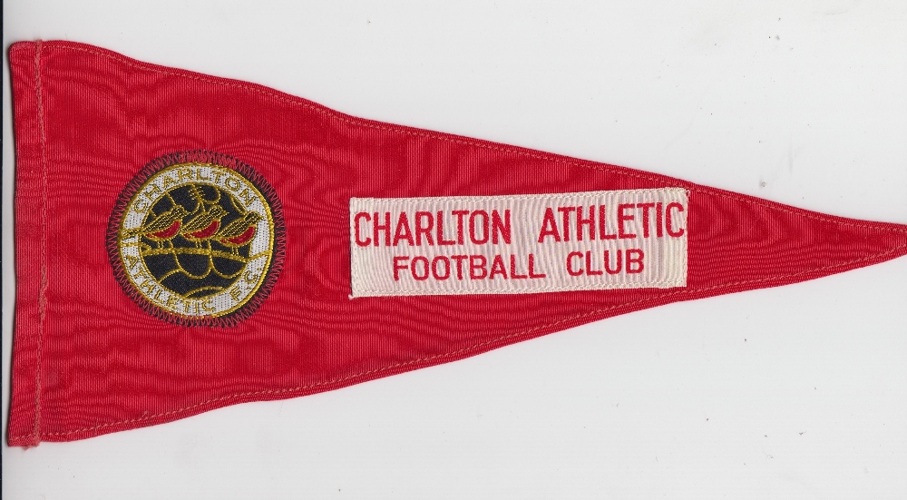 Football, Charlton Athletic, silk embroidered pennant, late 1950's/early 60's with club badge & name