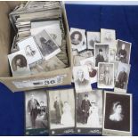 Photographs, a large quantity of Victorian & Edwardian carte de visite photos & cabinet cards inc,