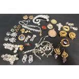 Collection of costume jewellery inc. an Art Deco style paste set leopard brooch