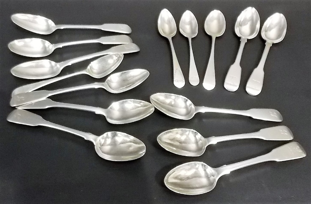 Collection of fifteen various George III silver teaspoons, weight 11oz approx.