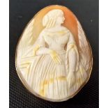 Early Victorian rose gold mounted large shell cameo, carved in relief with a three quarter length