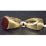 Two 9ct gold gentlemen's signet rings, weight 10.6g approx.