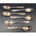 Cased set of six Mappin & Webb silver tea spoons with scallop shell handles, Sheffield 1927,