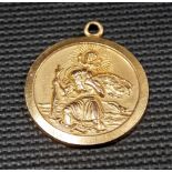 9ct gold St Christopher small pendant, weight 3.1g approx