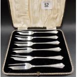 Cased set of six silver cake forks, Birmingham 1939, weight 2.25oz approx
