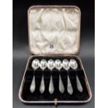 Edwardian set of six silver cased tea spoons, London 1906, weight 2oz approx