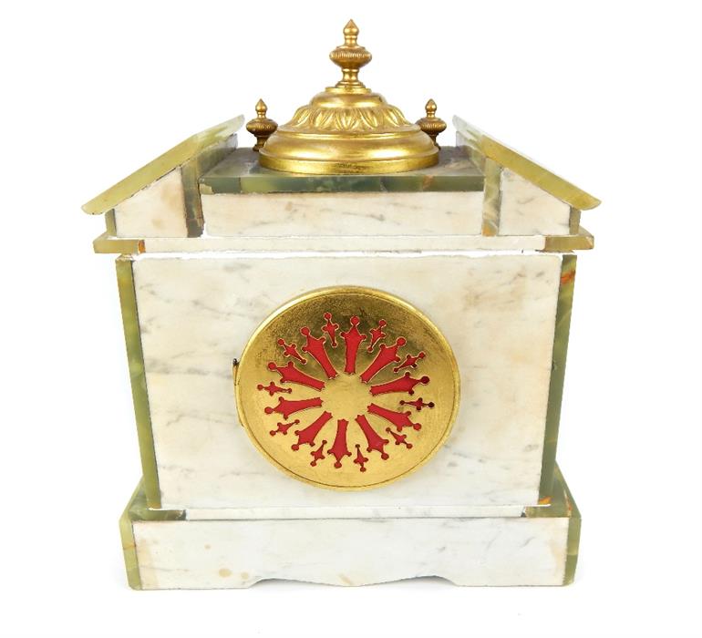 French style green marble & onyx mantle clock of architectural form, brass dome finial, brass - Image 7 of 12