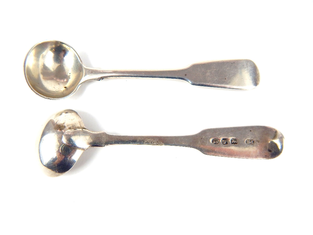 A pair of Georgian hallmarked silver mustard spoons - Image 4 of 6