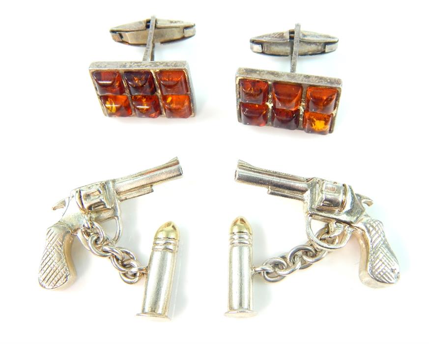 A pair of Mappin & Webb silver cuff-links and other - Image 2 of 8