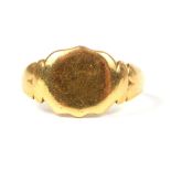 A Victorian 18 ct yellow gold signet ring