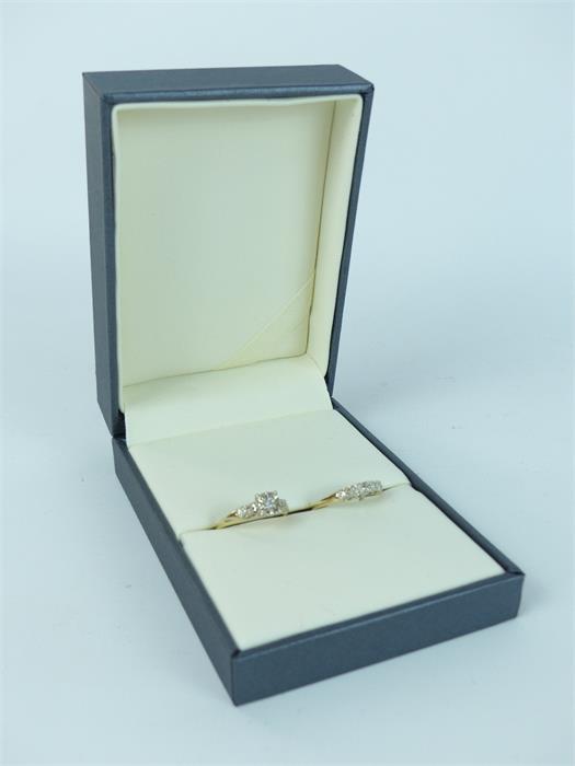 A vintage 1940's 14 ct yellow and white gold brilliant cut diamond wedding ring set. - Image 2 of 2