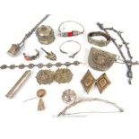 A quantity of various eastern silver items and jewellery.