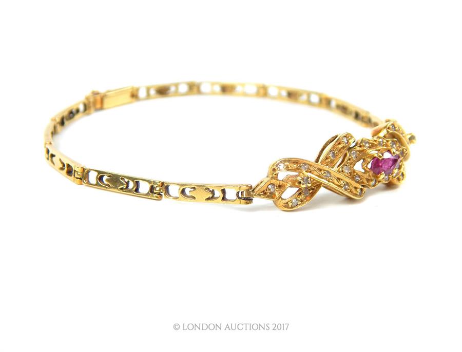 A high carat yellow metal bracelet,set with a marquise cut pink stone and diamond chips, 18 cm long, - Image 3 of 3