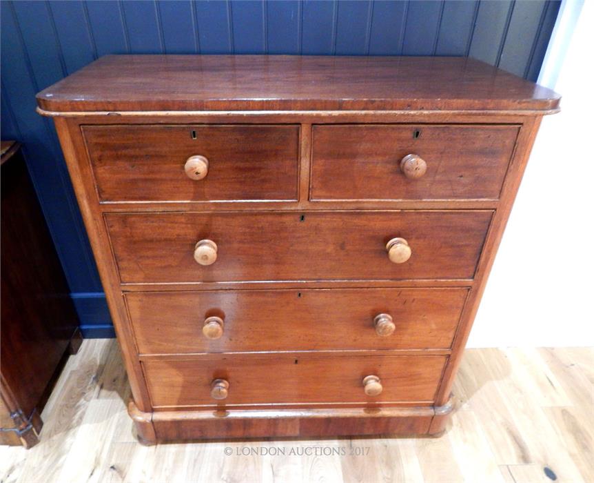 A Victorian mahogany chest of drawers