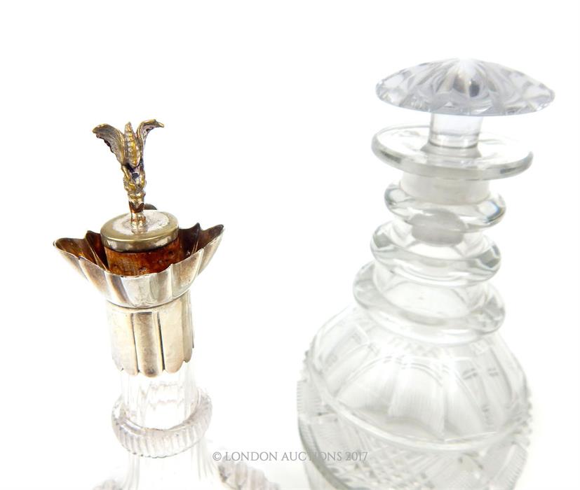 A fine, Regency Anglo-Irish cut- glass decanter, circa 1820, (Height: 21.5 cm) with a 19th century - Image 2 of 2