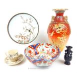A collection of five Japanese items including a Satsuma vase