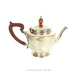 A George V silver bachelors silver teapot, Birmingham, 1930, Adie Brothers