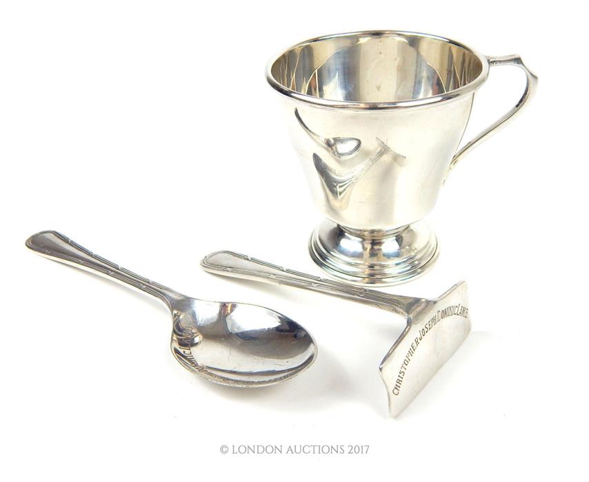 A cased sterling silver child's spoon and pusher with a sterling silver Christening mug - Image 2 of 2