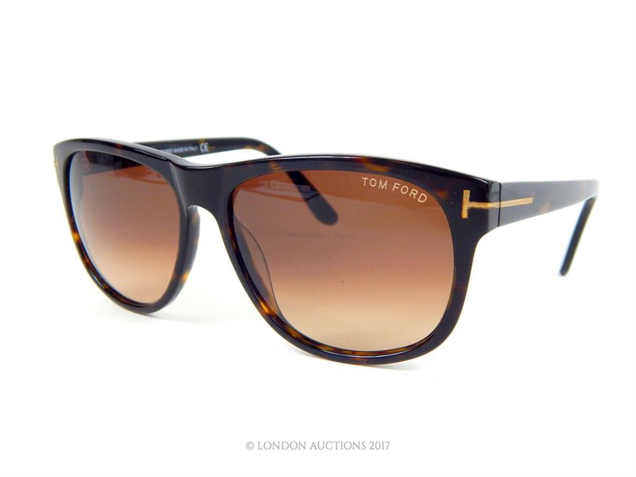 A pair of unused, Tom Ford, designer sunglasses in original Tom Ford brown suede case - Image 2 of 2