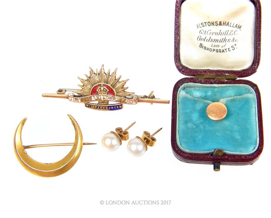 A small selection of period, yellow gold items