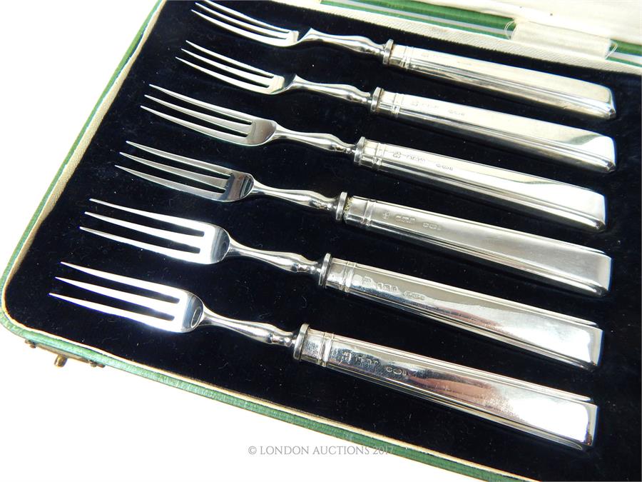 A cased set of six sterling silver handled dessert forks - Image 2 of 2