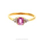 An elegant, 18 ct yellow gold, diamond and pink sapphire ring